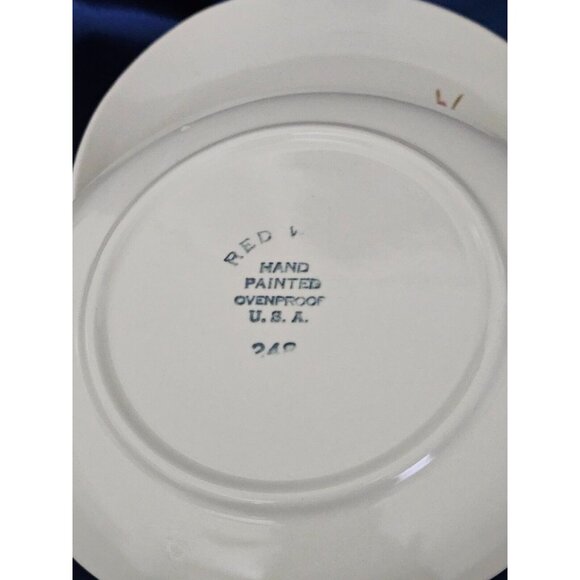 Set of 2 Vtg. Red Wing Rose Pattern Futura Dessert Plate 7" x 6.5" Discontinued - Picture 4 of 4